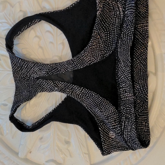 Lululemon Black and White Women's Sports Bra Small - Picture 7 of 10
